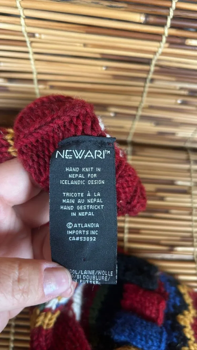 Icelandic Design Newari Nepal Chunky Knit Convertible Mittens